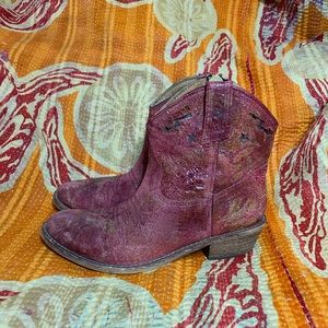 Steven by Steve Madden Vestted Cowboy Boots 7.5